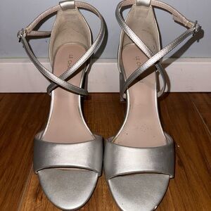 Le Chateau Silver Heels